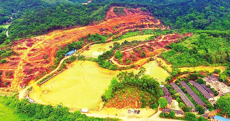 那平江污水处理厂建设前的原始地貌。（莫金海摄）.jpg